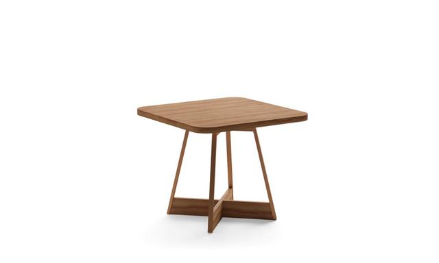 Atria Square Table